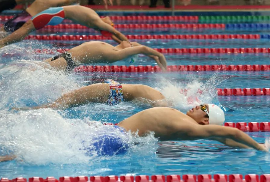 一场0-1爆出大冷门，意甲领头羊倒下，惨遭淘汰，萨里神换人